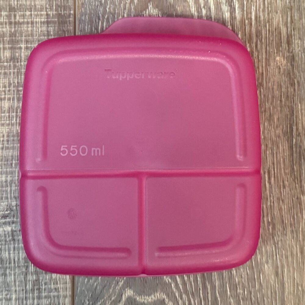 Tupperware Divided Lunch Container – Set of 2 - Picture 11 of 13
